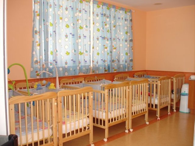 Fueron creadas las guarderías infantiles por iniciativa de doña Elisa Martínez de Arévalo, esposa del doctor Juan José Arévalo