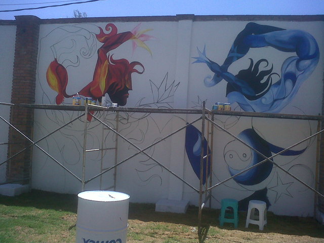 Pinto Mi primer Mural en un espacio publico