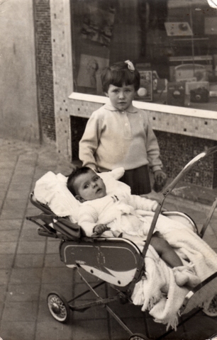 Nace la 2º hija de mis abuelos, mi mamá Marisol