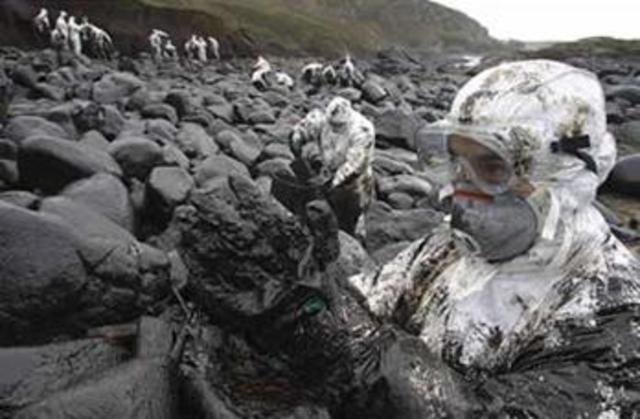 Hundimiento del Prestige en Galicia