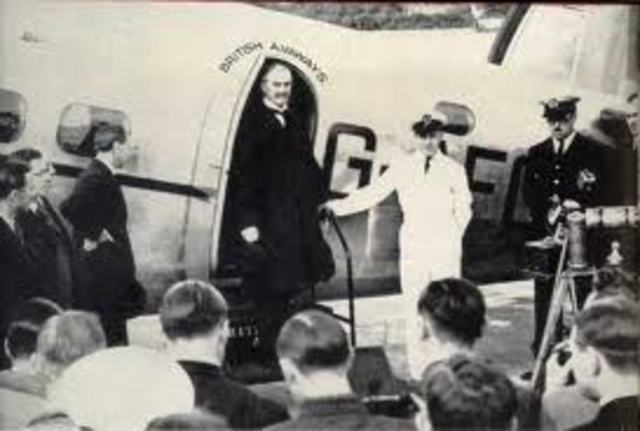 Chumberlain flies to Germany