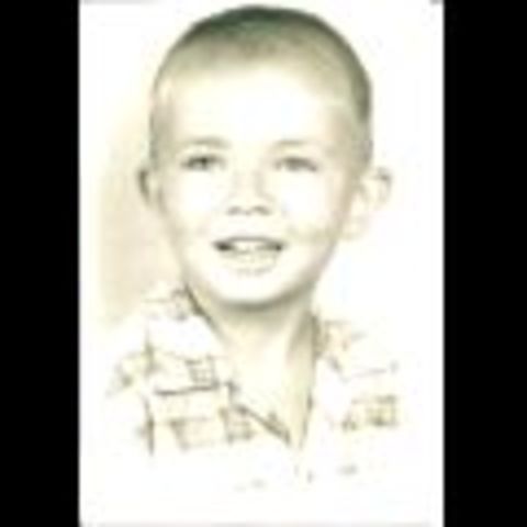 Erics first son Garett is born.