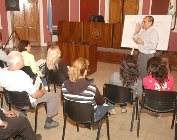 Firma de Convenio con la CAME para la creción del Centro Comercial a Cielo Abierto de Godoy Cruz