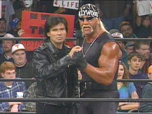 Bischoff signs Hulk Hogan to WCW