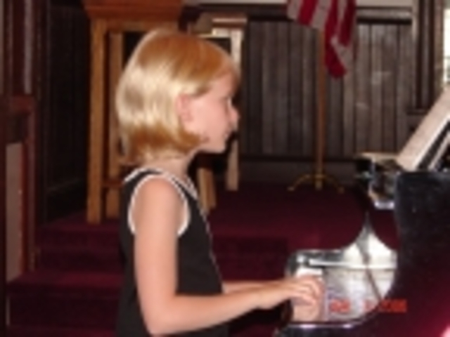 En 2005, empecé tomar el piano.