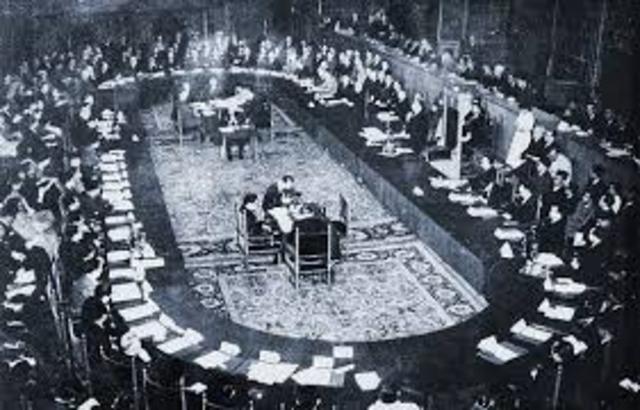 Sovereignty is handed over to United States of Indonesia from the Netherlands through the Dutch-Indonesian Round Table Conference with Sukarno as the first president of the newly formed federation