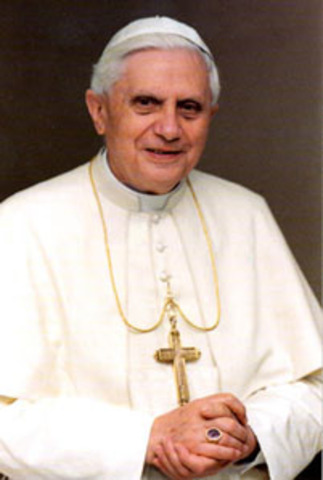 Pope Benedict XVI Resignes