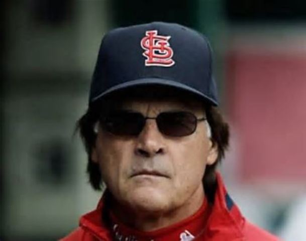 Tony La Russa his first Manager of the Year award