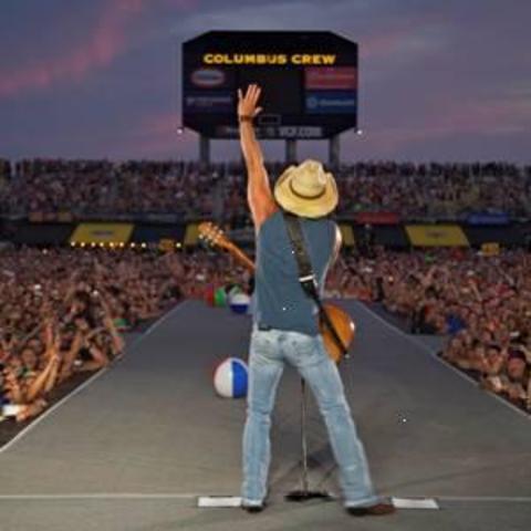 fui a la concierto de Kenny Chesney