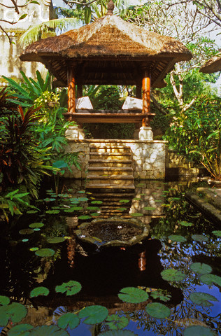 Di Hotel Hebat, Bali