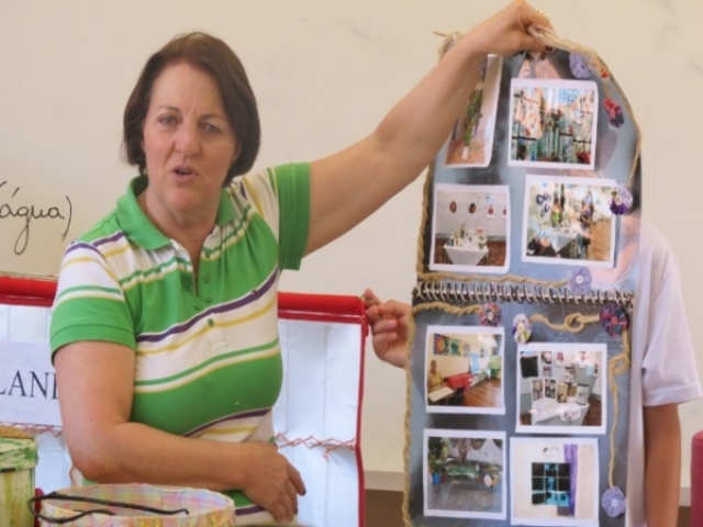 ALUNOS DE NOVA PRATA DO IGUAÇU APRENDEM A CONFECCIONAR OBJETOS COM MATERIAIS REUTILIZÁVEIS NA UTFPR-DV