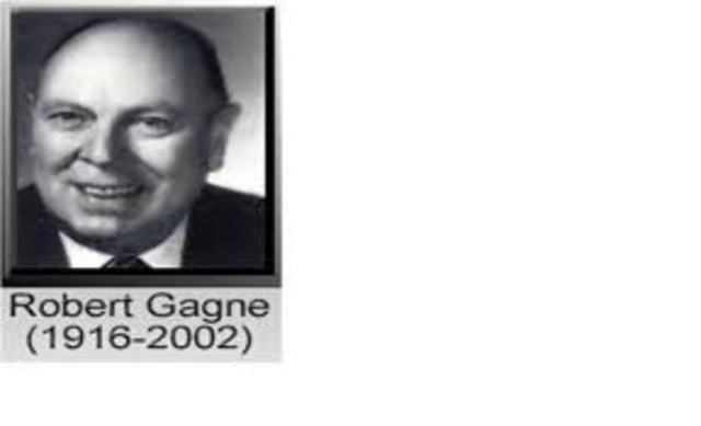 Gagné publica su teoría sobre aprendizaje