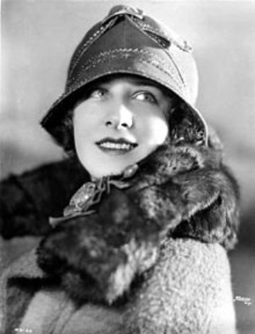 Norma Shearer makes it big in He who gets slapped