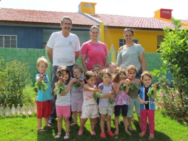 PROJETO HORTA SAUDÁVEL VÓ THARCILA