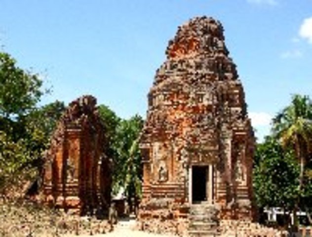 Indravarman I Reigns