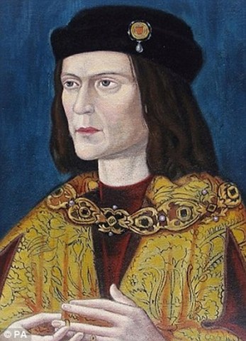 Richard III is killed in battle