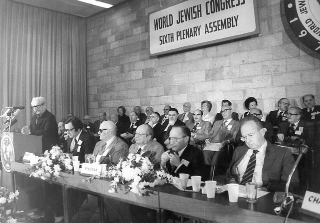 SE TOMAN MEDIDAS SISTEMÁTICAS CONTRA LOS JUDÍOS