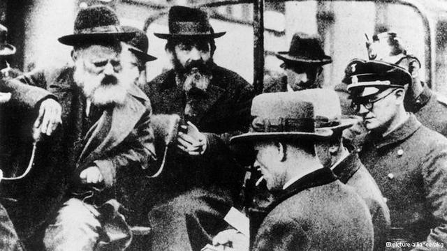 LEY QUE REGULABA EL PERMISO DE LA EJERCIÓN DE LA ABOGACÍA