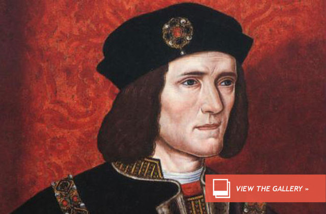 Richard III is killed in battle