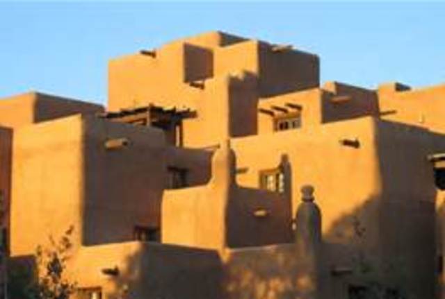 Santa Fe becomes the capital of New Mexico.