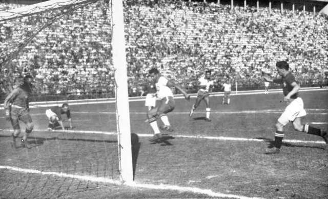 Erstes Flutlichtspiel der Schweiz