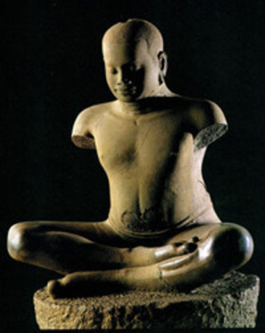 Harshavarman I reigns