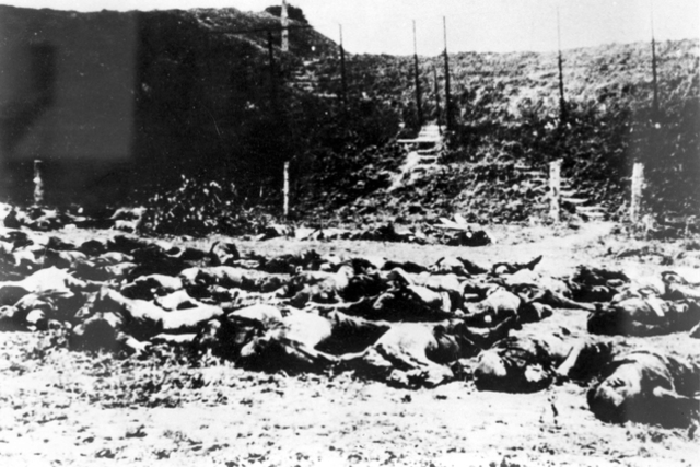 Einsatzgruppen shoot the Jews at the Seventh Fort