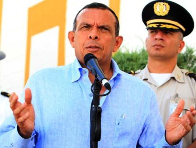 Lobo: Funes busca popularidad