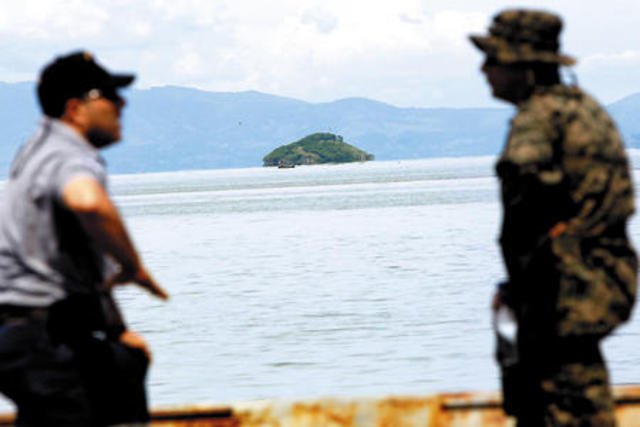 Mauricio Funes pide diálogo