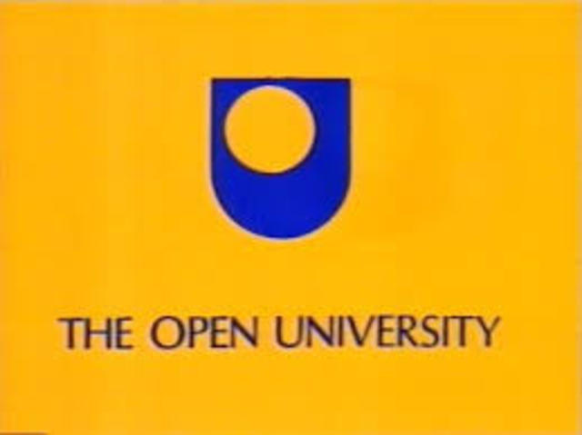 Criação da Fundação da Universidade Aberta