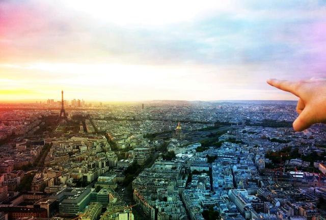 Moving to appartment together / Emmenagement au 7 rue de la Fidélité à Paris