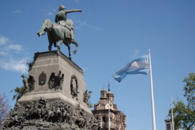 de San Martin frees the South