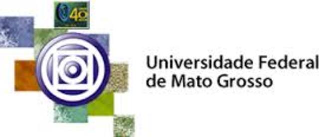 Criação do primeiro curso universitário a distância no Brasil, na Universidade Federal de Mato Grosso (UFMT)