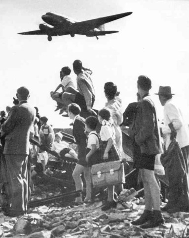 Berlin Blockade Ends