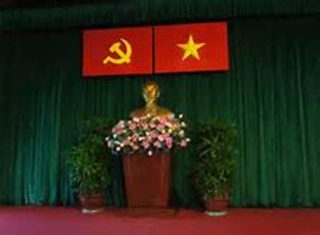 north vietnam defeats south