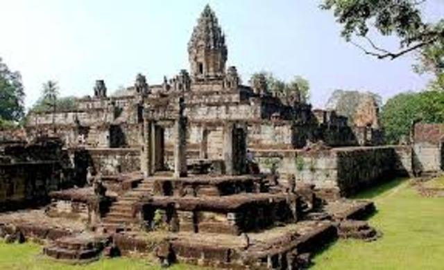 Building of the Preah Ko, Bakong temples and the Indatataka begins
