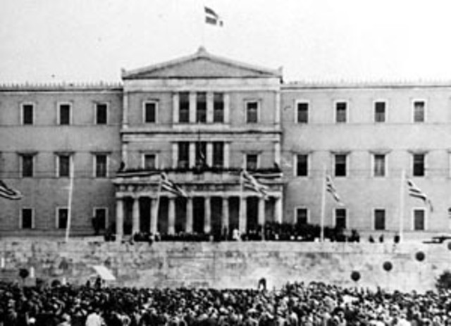 Χάσαμε πολλά και σημαντικά πράγματα, αλλά κερδίσαμε την ελευθερία μας