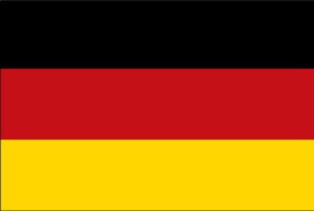 Em Berlim (Alemanha), a Sociedade de Línguas Modernas patrocina os professores Charles Toussaine e Gustav Laugenschied para ensinarem Francês por correspondência.