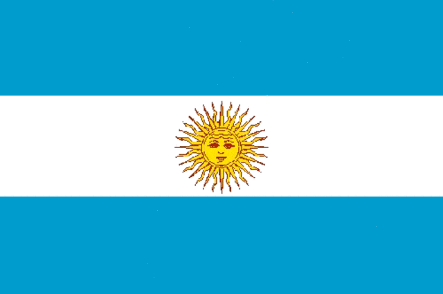 Na Argentina, nasce a Tele Escola Primária do Ministério da Cultura e Educação, que integrava os materiais impressos à televisão e à tutoria;