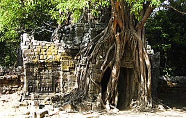 Khmers abandon Angkor.