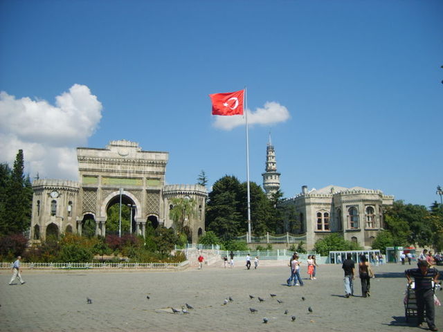 İstanbul University was opened