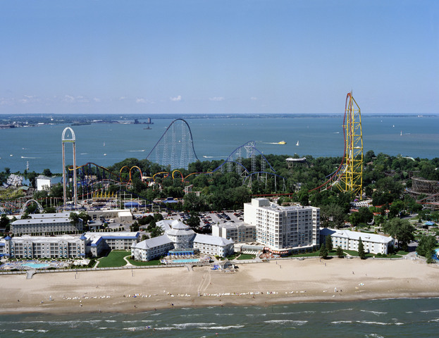 cedar point was built in Sandusky, Ohio