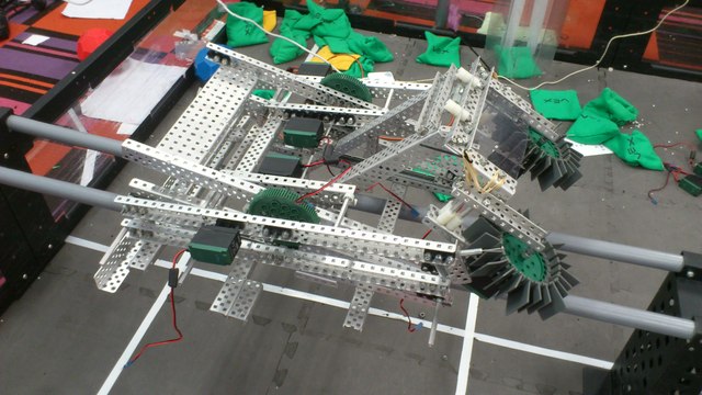 5th Design: Scissors Lift (4-motor)