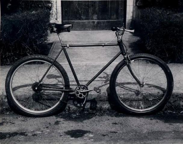 La primera suspensió delantera