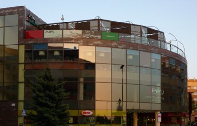 HAVE YOU MOVED HOUSE OR DO YOU LIVE IN THE SAME PLACE?