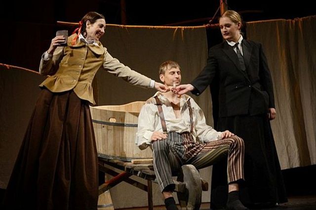 „Trys mylimos“, Jaunimo teatras