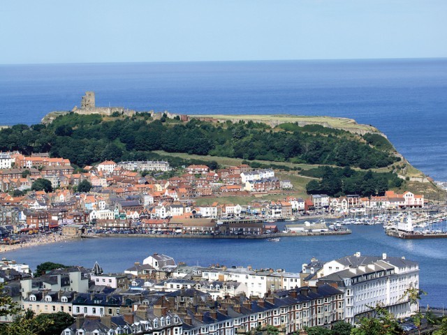 Travel to Scarborough (England)