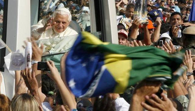 Chegada de Bento XVI ao Brasil