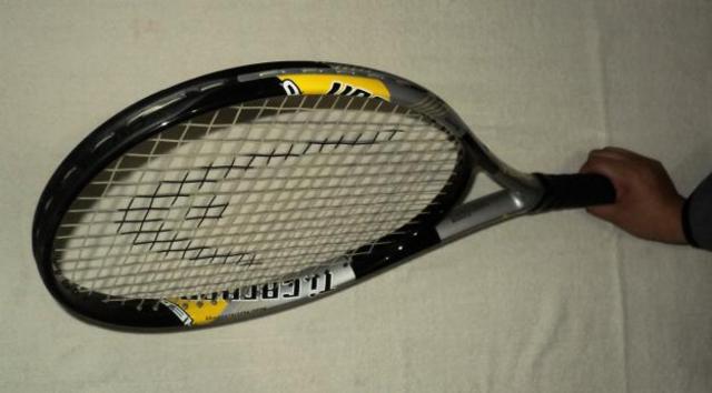 Raquetes de grafit i altres materials.