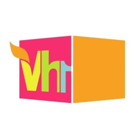 VH1 premieres.